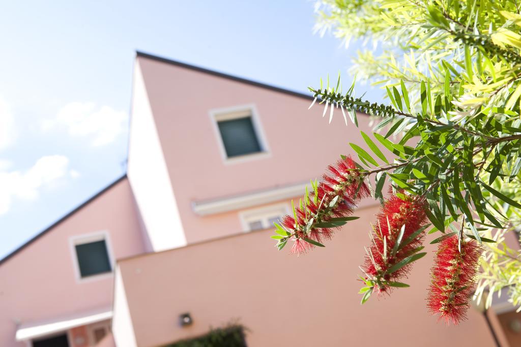 Residence Borgomare Albenga Exterior photo